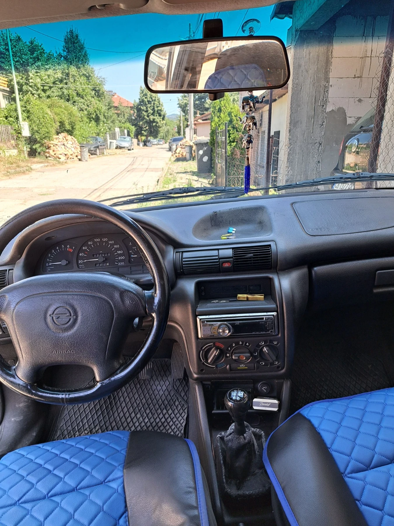 Opel Astra Комби, снимка 4 - Автомобили и джипове - 55900990