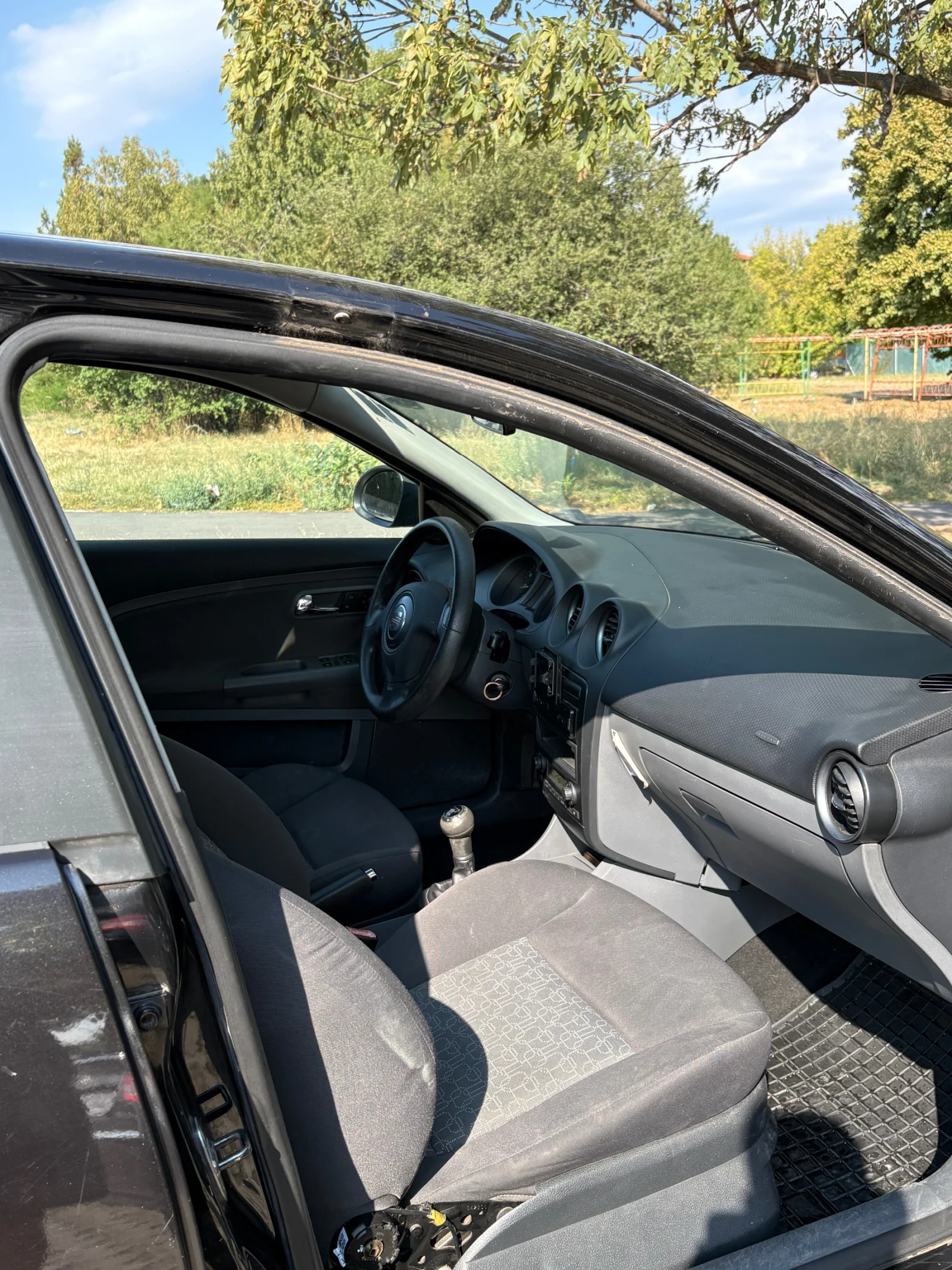 Seat Cordoba 1.4i, снимка 7 - Автомобили и джипове - 56037790