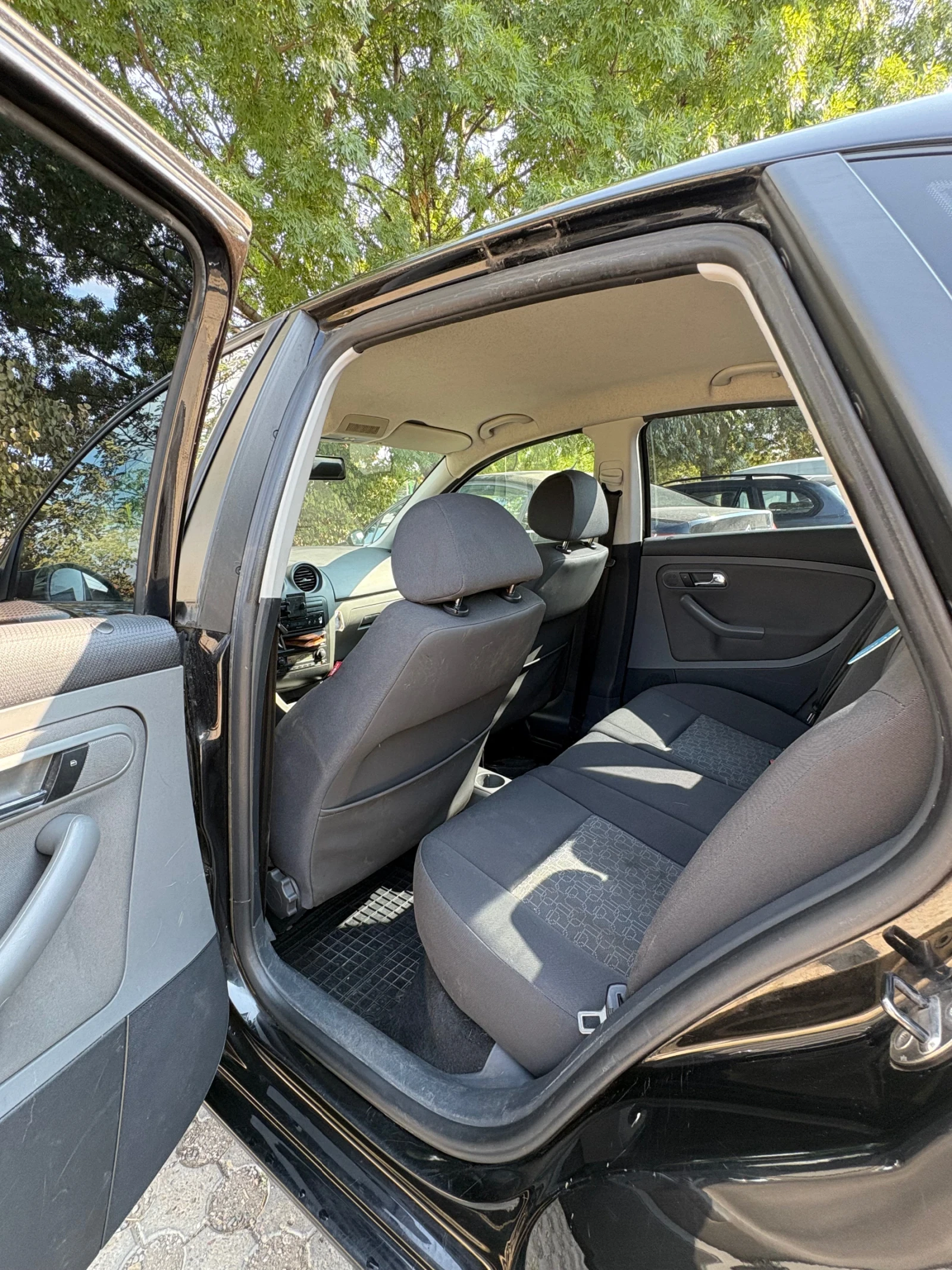 Seat Cordoba 1.4i, снимка 6 - Автомобили и джипове - 56037790