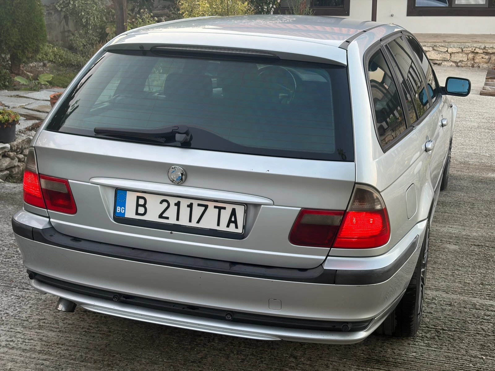 BMW 320, снимка 4 - Автомобили и джипове - 56299780