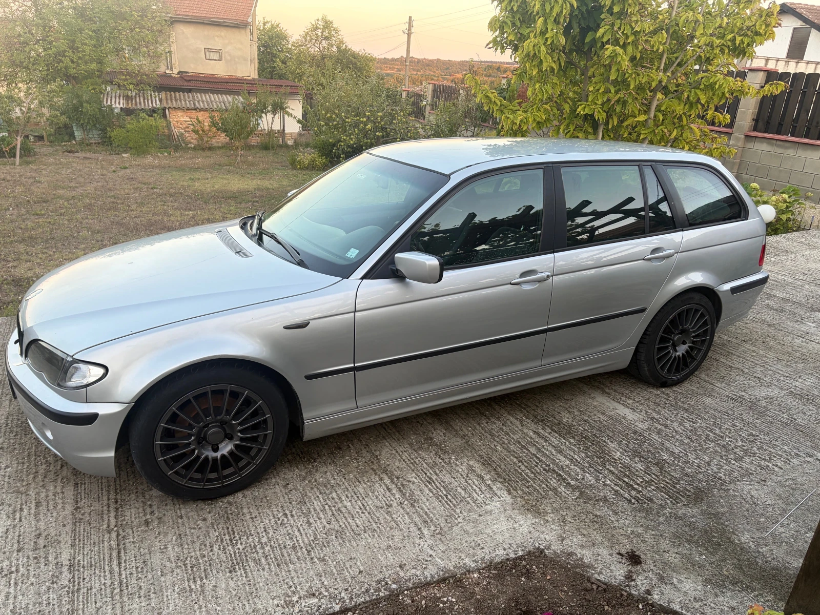 BMW 320, снимка 3 - Автомобили и джипове - 56299780