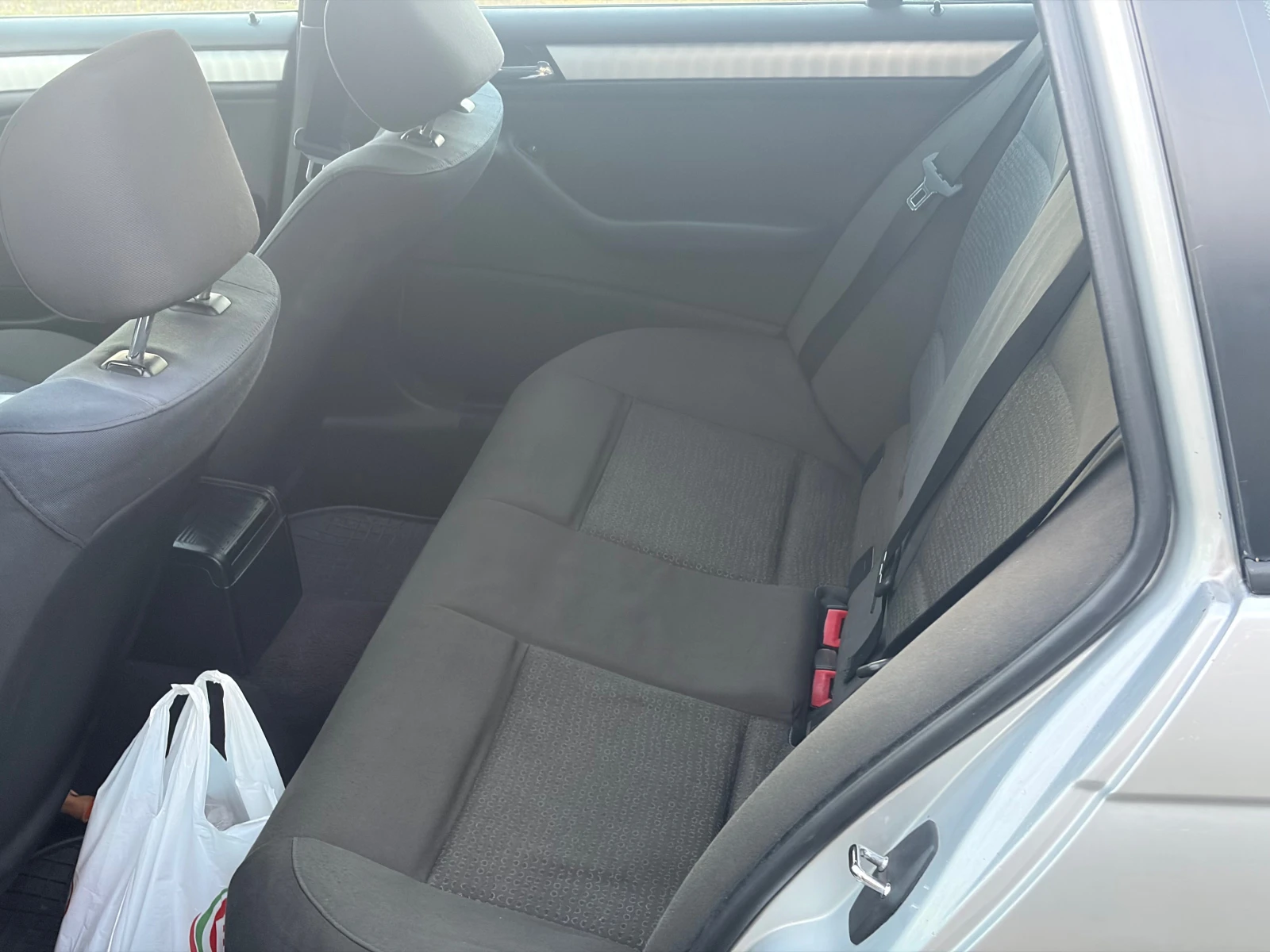 BMW 320, снимка 12 - Автомобили и джипове - 56299780