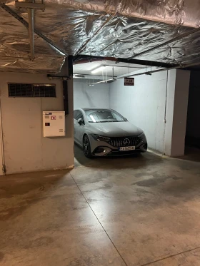 Mercedes-Benz EQE 43 AMG, снимка 3