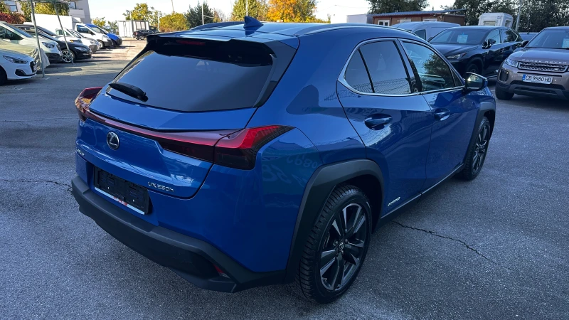 Lexus UX 250h Hybrid, снимка 6 - Автомобили и джипове - 47606906