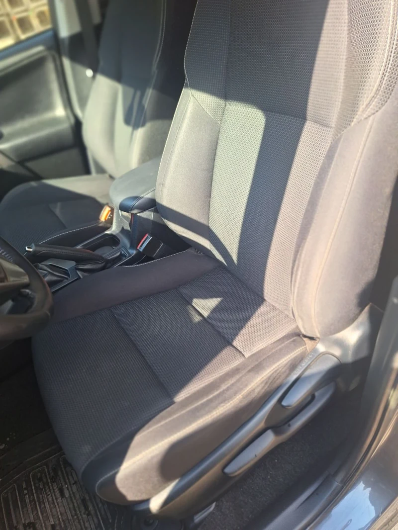 Toyota Rav4, снимка 8 - Автомобили и джипове - 52254706