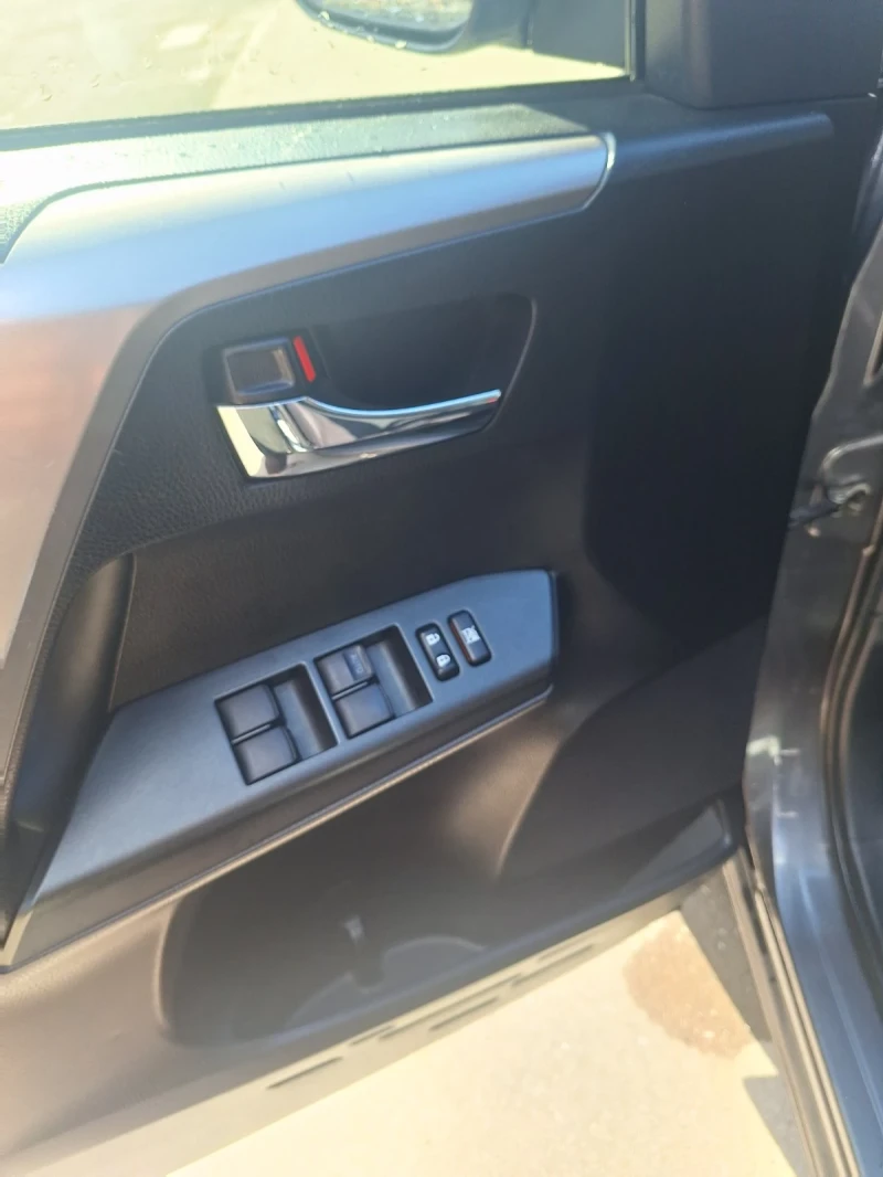 Toyota Rav4, снимка 13 - Автомобили и джипове - 52254706