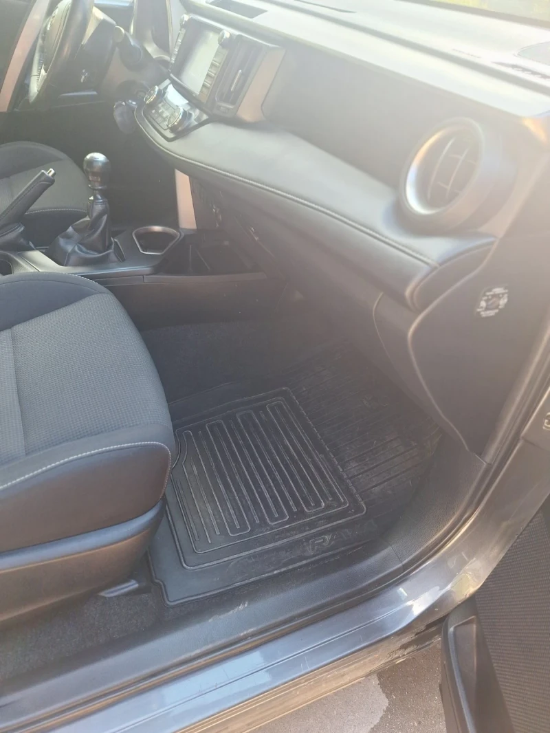 Toyota Rav4, снимка 12 - Автомобили и джипове - 52254706