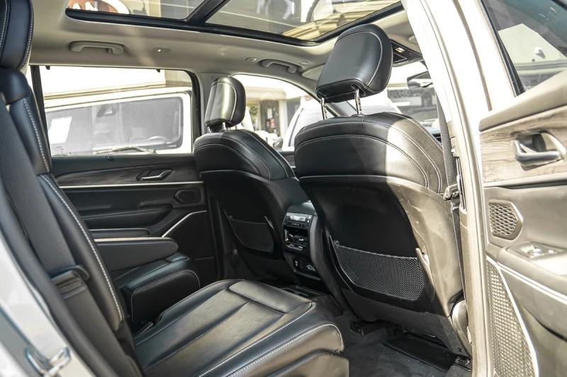 Jeep Grand cherokee L LIMITED| PANO| OБДУХВАНЕ| ALPINE, снимка 10 - Автомобили и джипове - 52690285