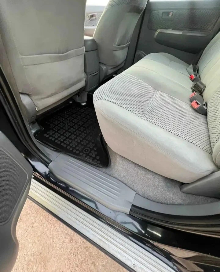 Toyota Hilux, снимка 5 - Автомобили и джипове - 54340523