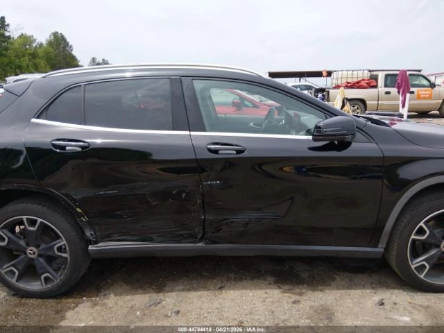 Mercedes-Benz GLA 250 * КОЖА* ПОДГРЕВ* ПАМЕТ* ПАНОРАМА* NAVI* , снимка 12 - Автомобили и джипове - 54903221