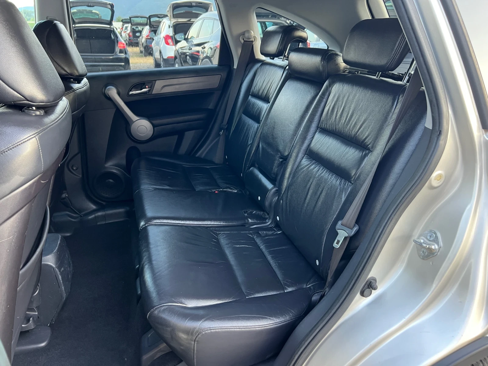 Honda Cr-v 2.0i-VTEC Автоматик/ Кожа/ Подгрев/ Панорама, снимка 12 - Автомобили и джипове - 41489494