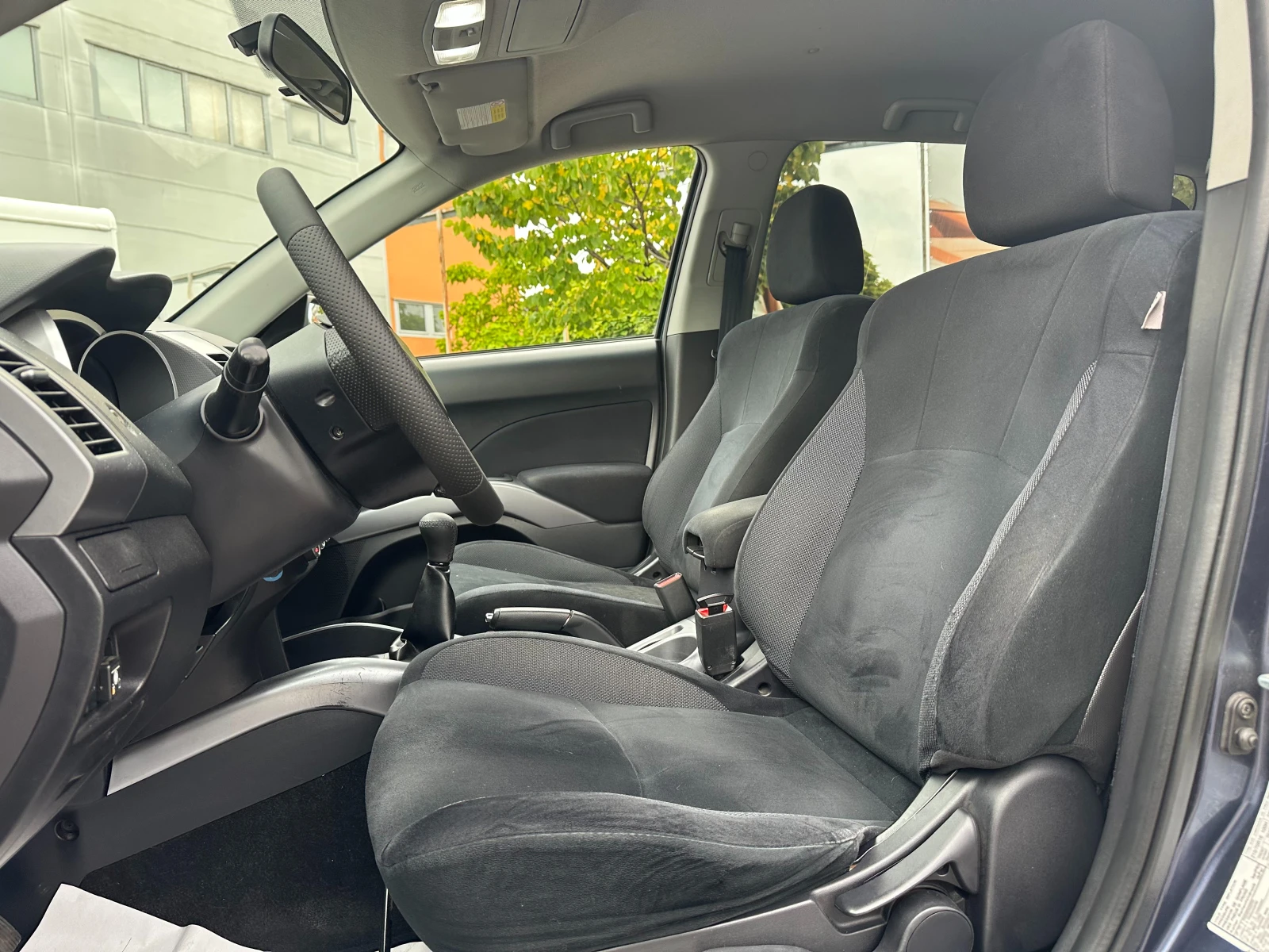 Mitsubishi Outlander 2.4i 170 к.с. Газ/бензин - изображение 8