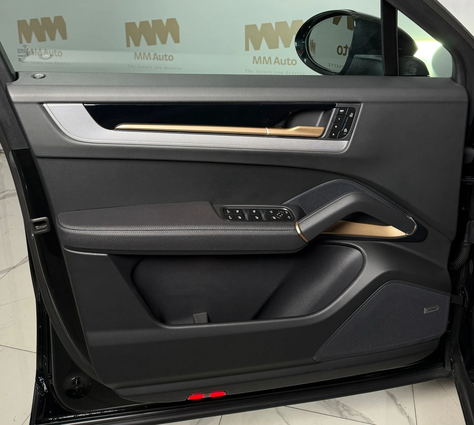 Porsche Cayenne Coupe* Bose* Display* Pano* Chrono - изображение 6