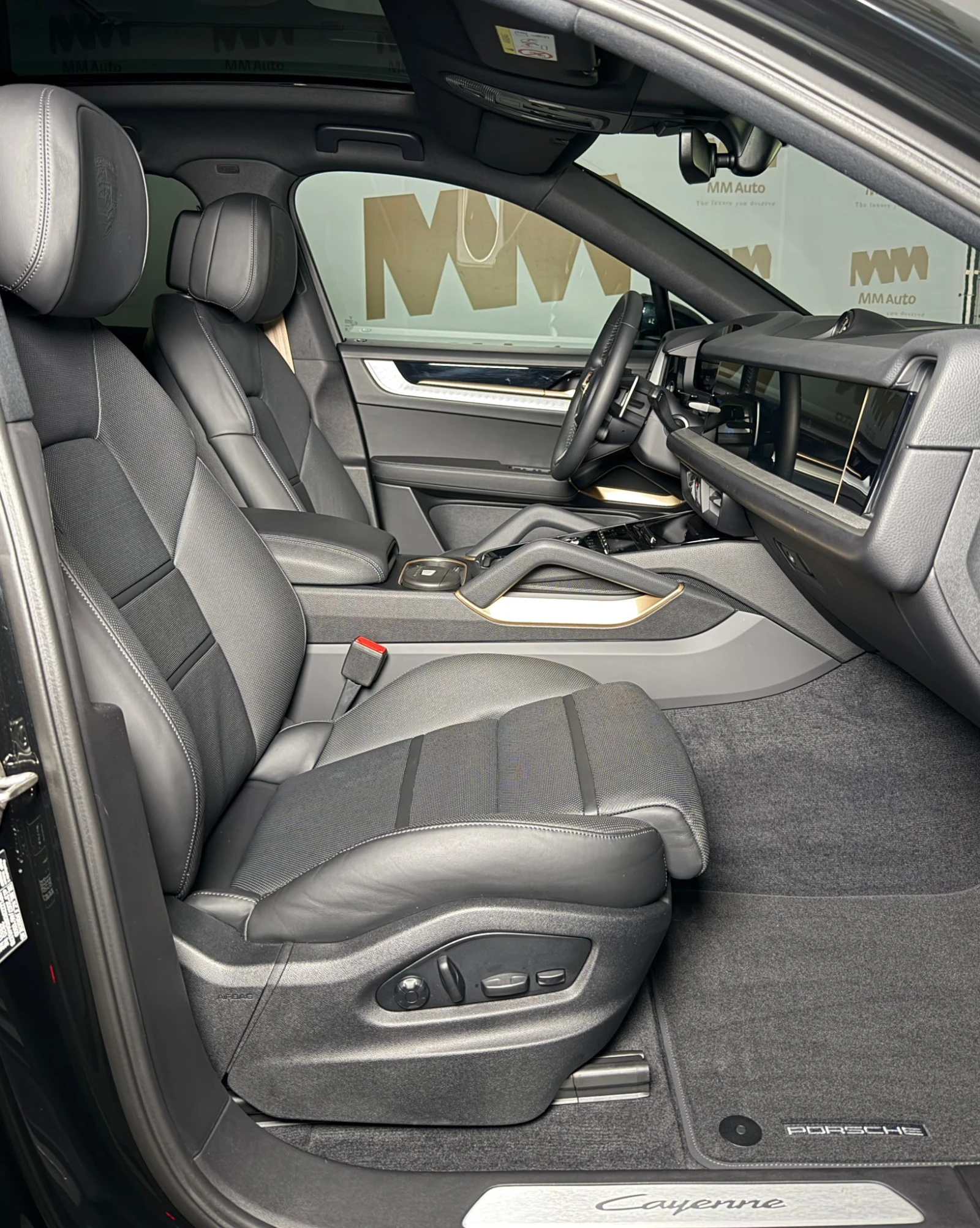 Porsche Cayenne Coupe* Bose* Display* Pano* Chrono - изображение 9