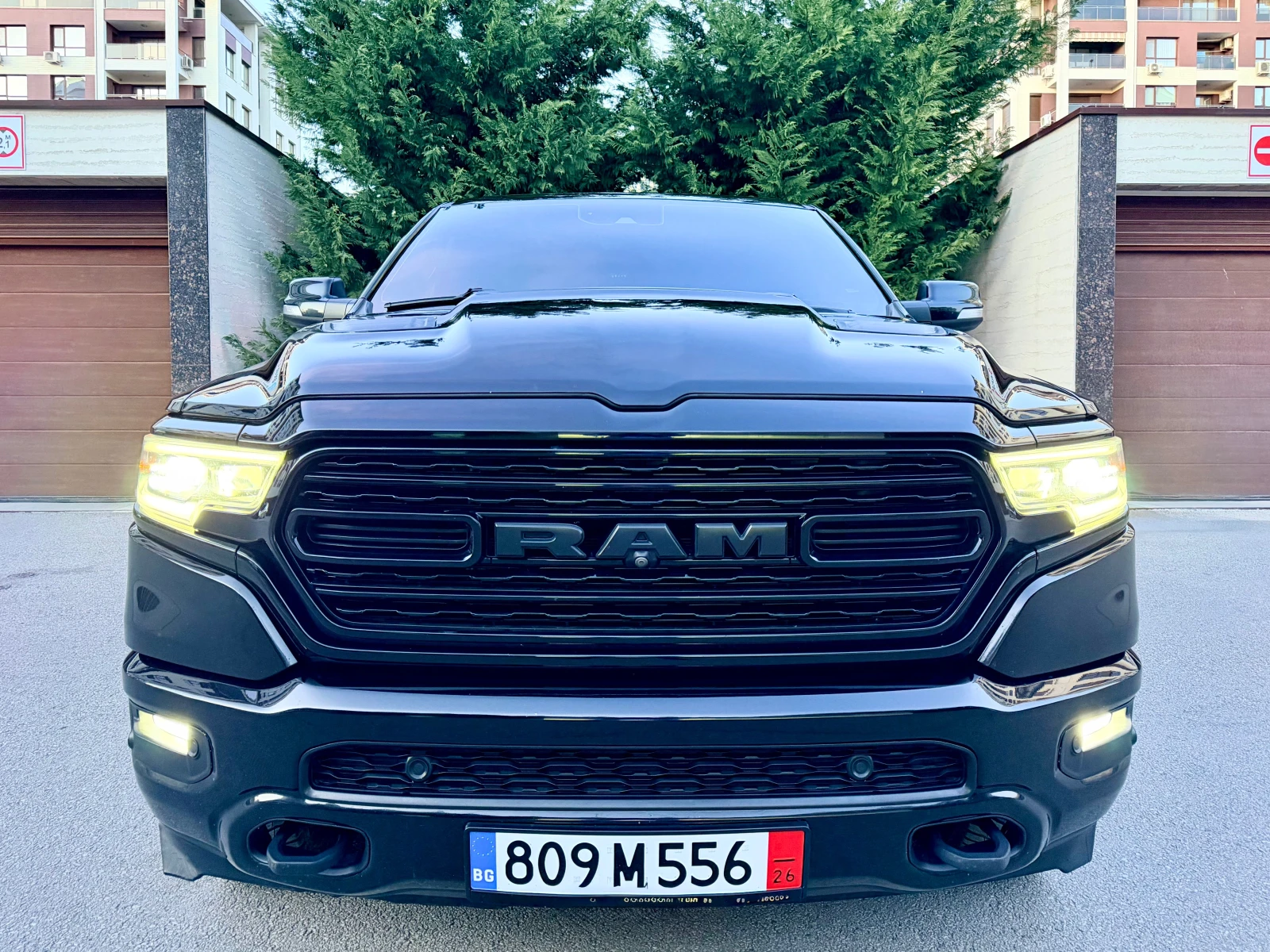 Dodge RAM 1500 5.7HEMI LIMITED PODGREV OBDUHVANE FULL FULL, снимка 2 - Автомобили и джипове - 53866102