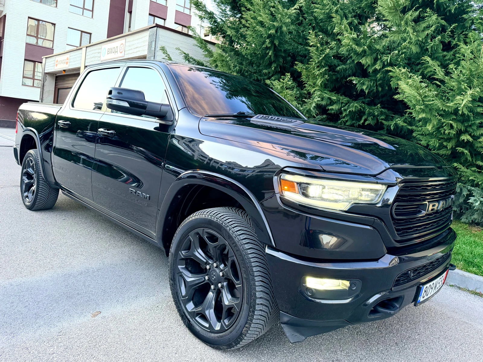 Dodge RAM 1500 5.7HEMI LIMITED PODGREV OBDUHVANE FULL FULL, снимка 3 - Автомобили и джипове - 53866102