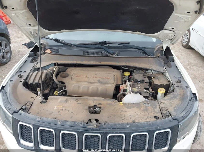 Jeep Compass 2.4l Limited, снимка 10 - Автомобили и джипове - 54181930