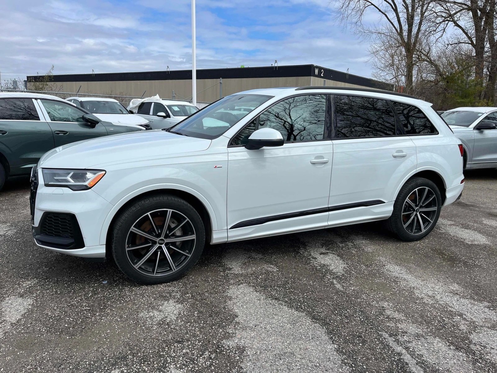 Audi Q7 СЛ.ЛЕНТИ* ПОДГРЕВ* 360* KEYLESS, снимка 2 - Автомобили и джипове - 54334561