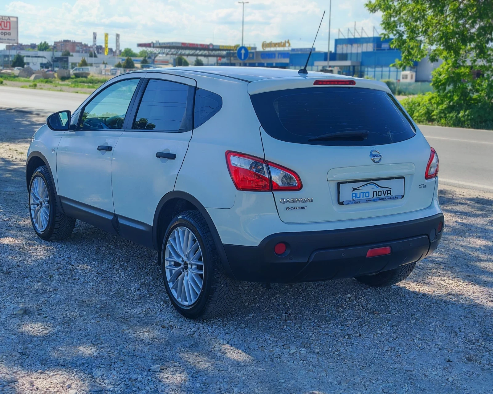 Nissan Qashqai 1.6 БЕНЗИН 117 К.С. ГАЗ УНИКАЛНО СЪСТОЯНИЕ!!!, снимка 7 - Автомобили и джипове - 54692859