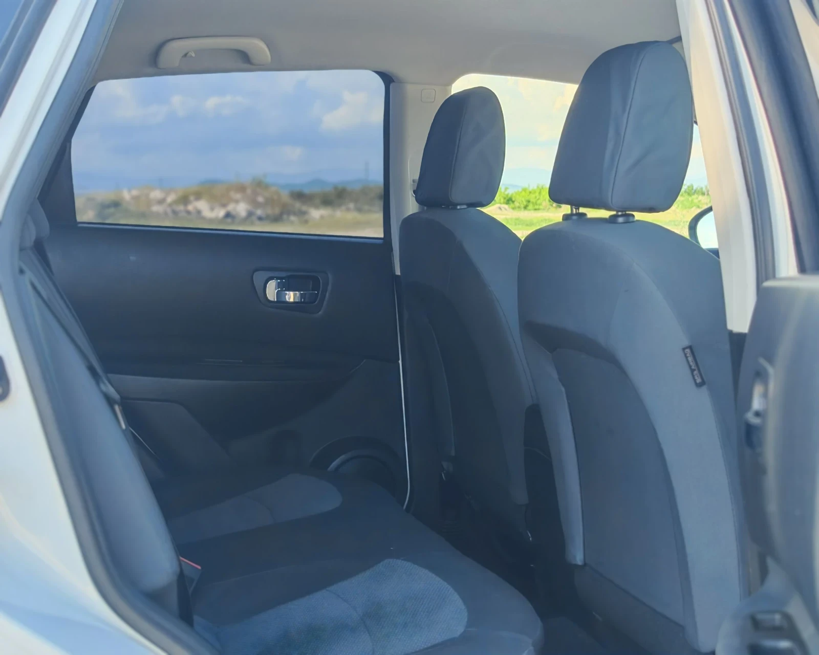 Nissan Qashqai 1.6 БЕНЗИН 117 К.С. ГАЗ УНИКАЛНО СЪСТОЯНИЕ!!!, снимка 12 - Автомобили и джипове - 54692859