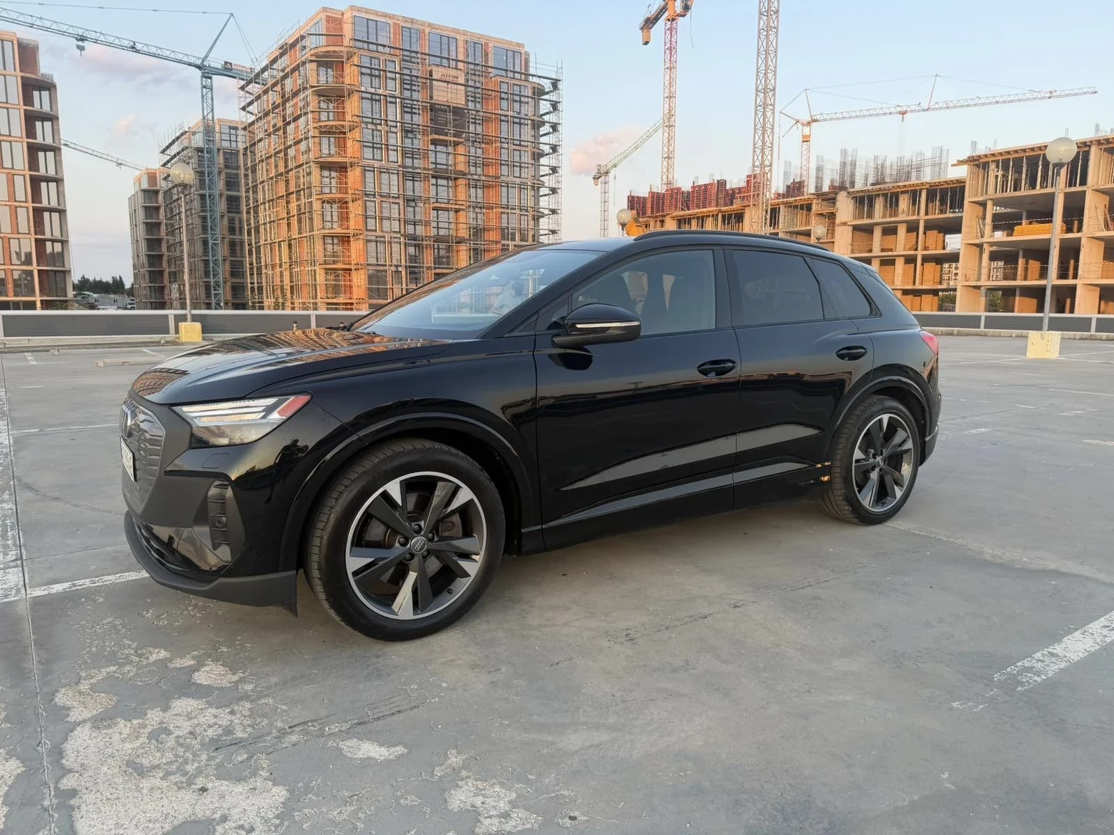 Audi Q4 40 E-tron S-line, снимка 3 - Автомобили и джипове - 55465279
