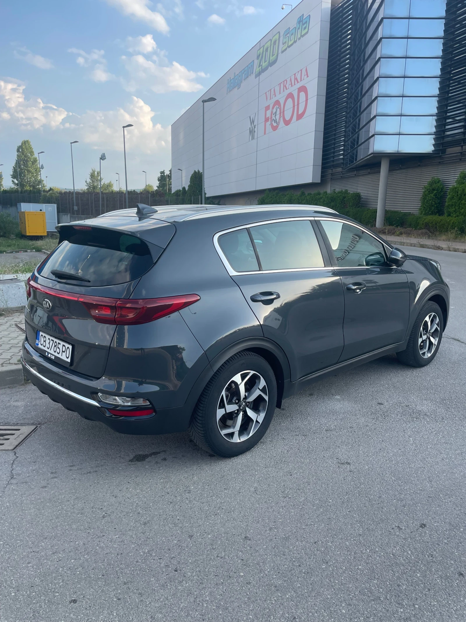 Kia Sportage 1.6 CRDI, снимка 11 - Автомобили и джипове - 55771977