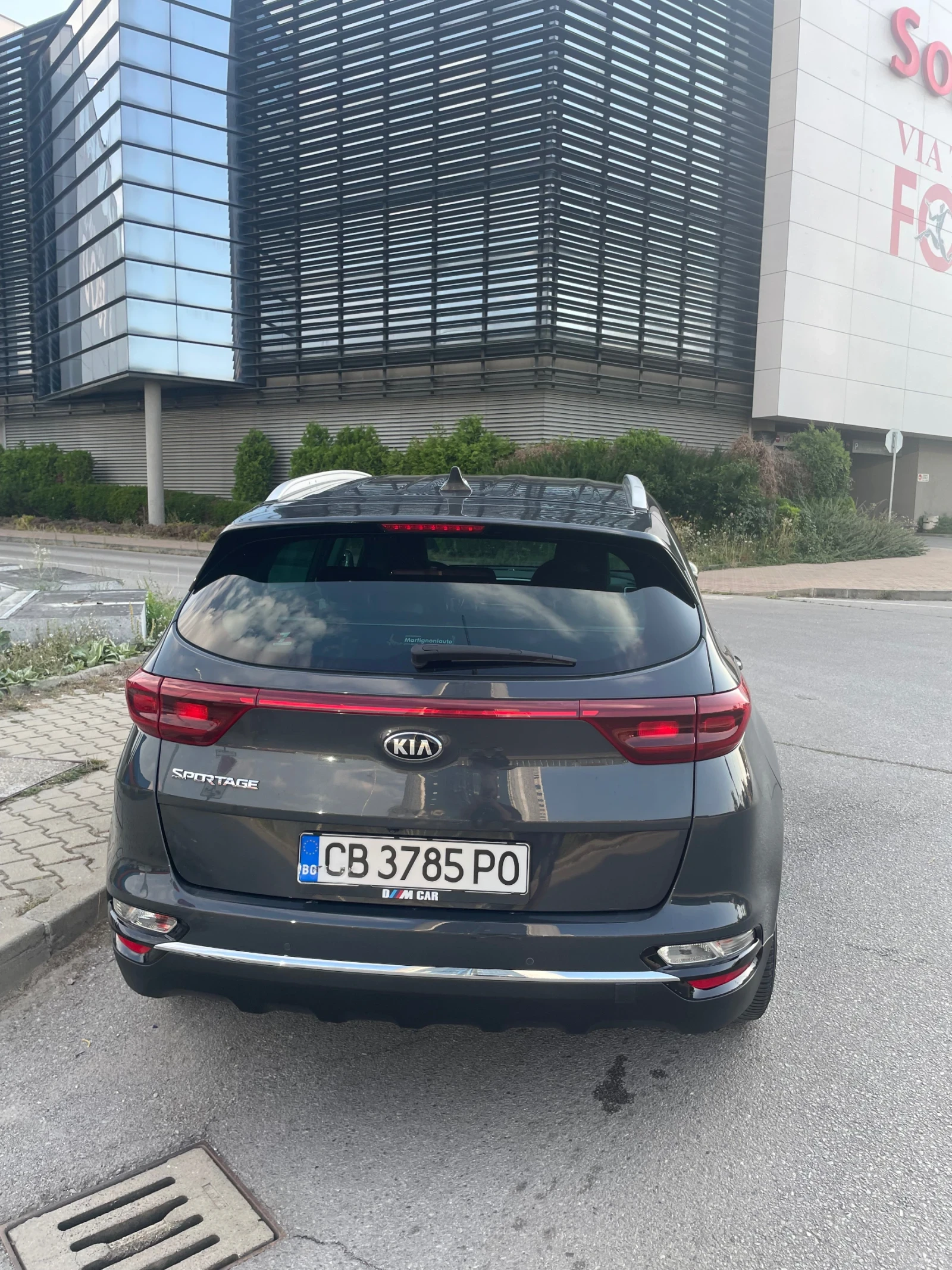 Kia Sportage 1.6 CRDI, снимка 8 - Автомобили и джипове - 55771977