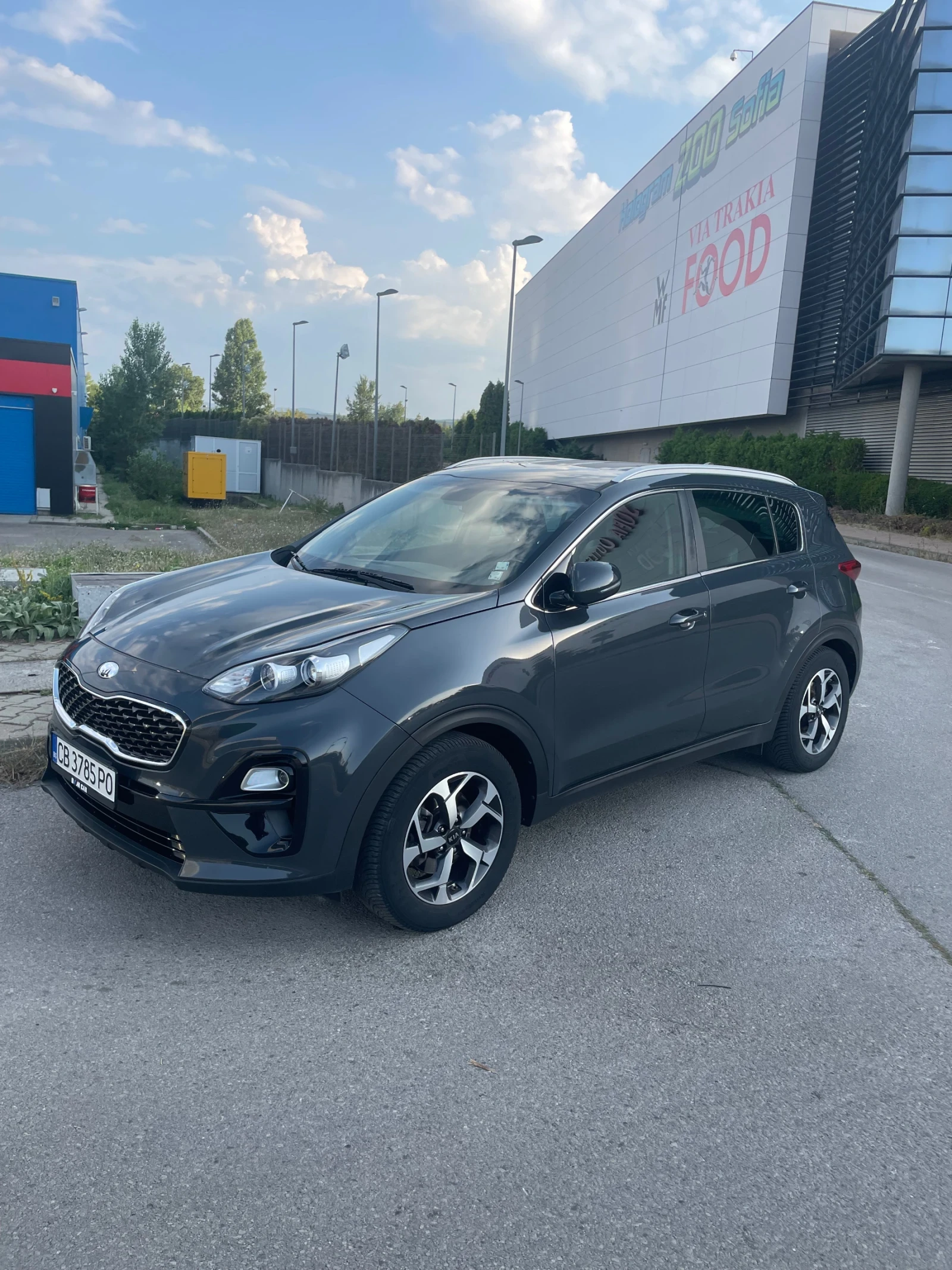 Kia Sportage 1.6 CRDI, снимка 5 - Автомобили и джипове - 55771977