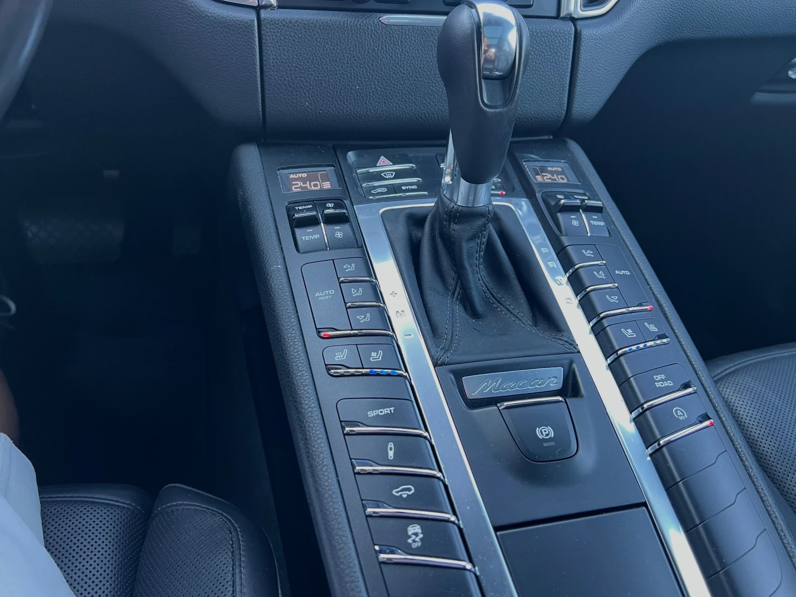 Porsche Macan S| SportChrono| AIR| PDLS| Keyless| Обдухване, снимка 14 - Автомобили и джипове - 55773213