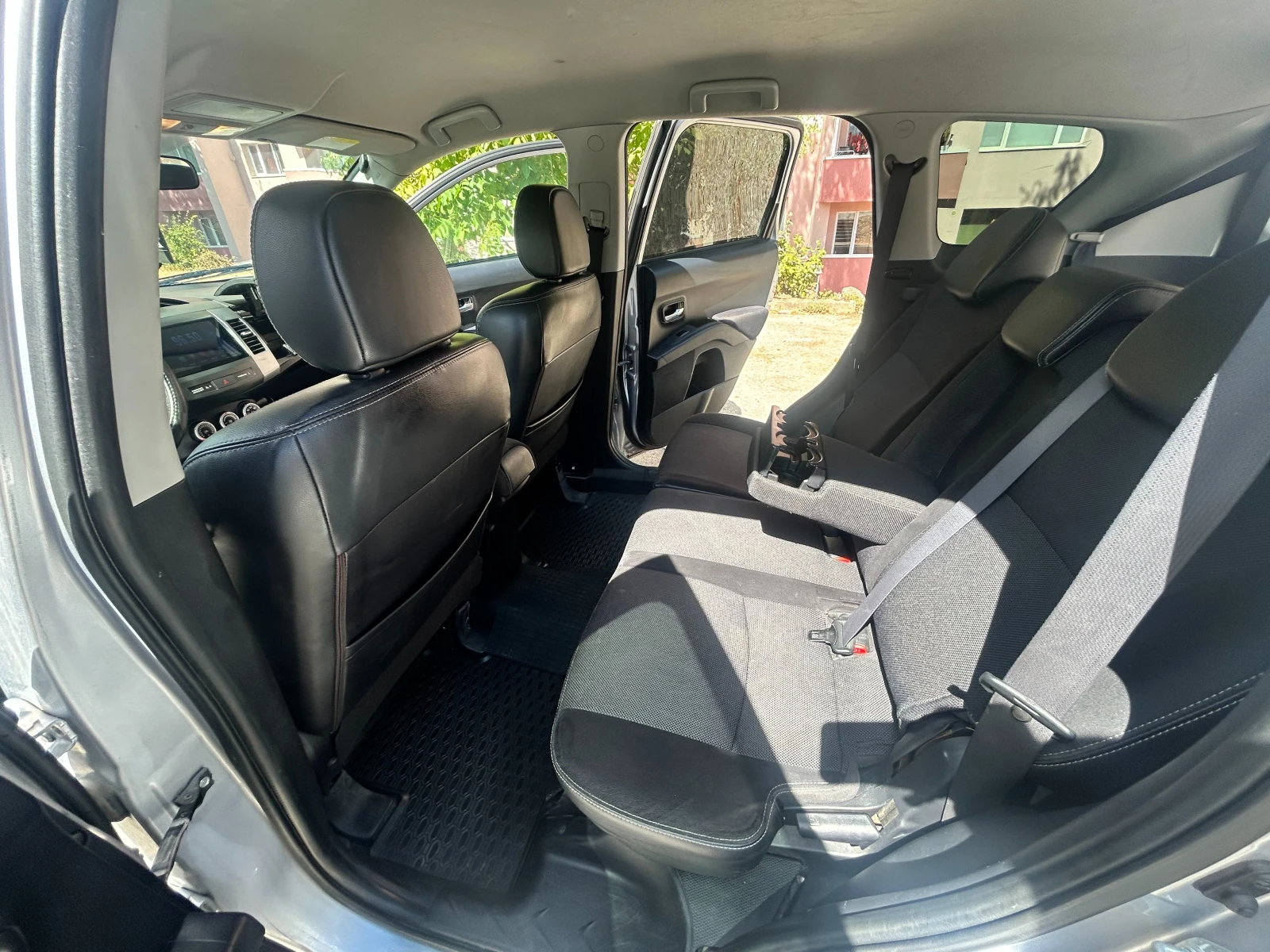 Citroen C-Crosser, снимка 9 - Автомобили и джипове - 56294669