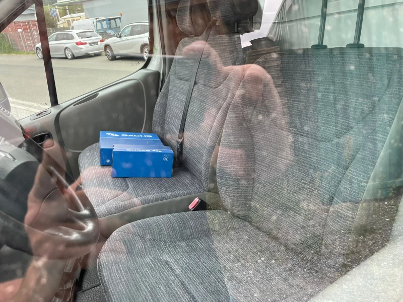 Renault Trafic, снимка 4 - Бусове и автобуси - 53298766