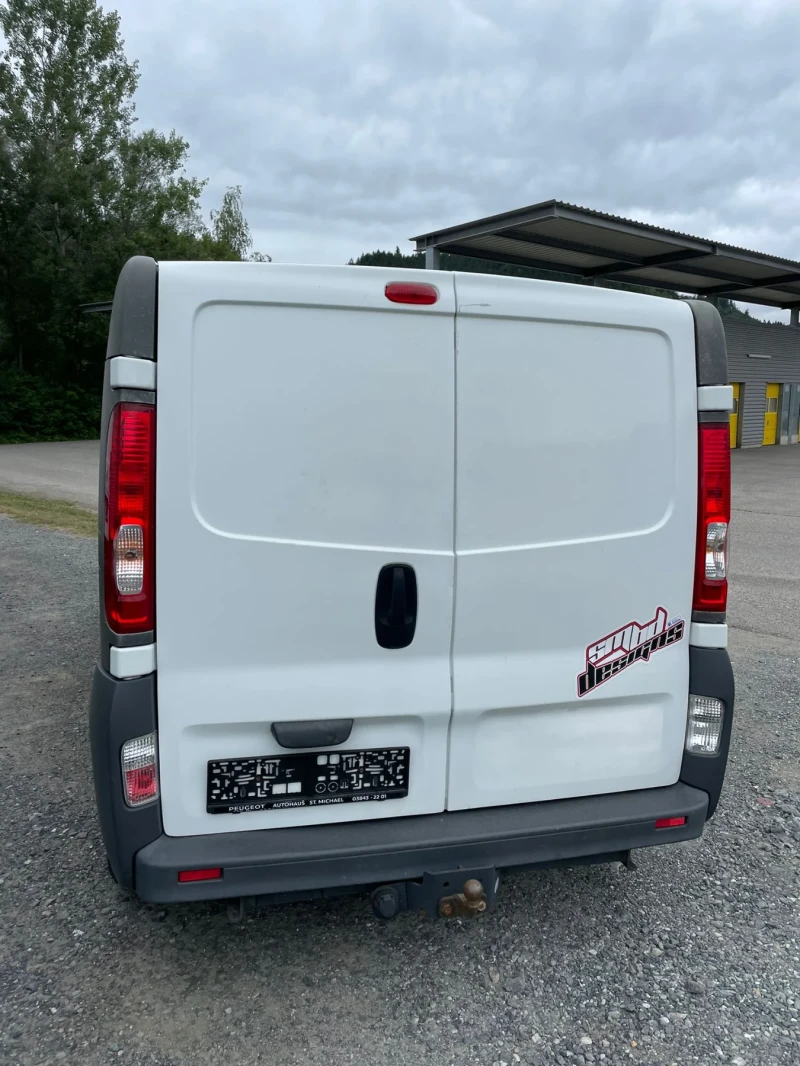 Renault Trafic, снимка 8 - Бусове и автобуси - 53298766