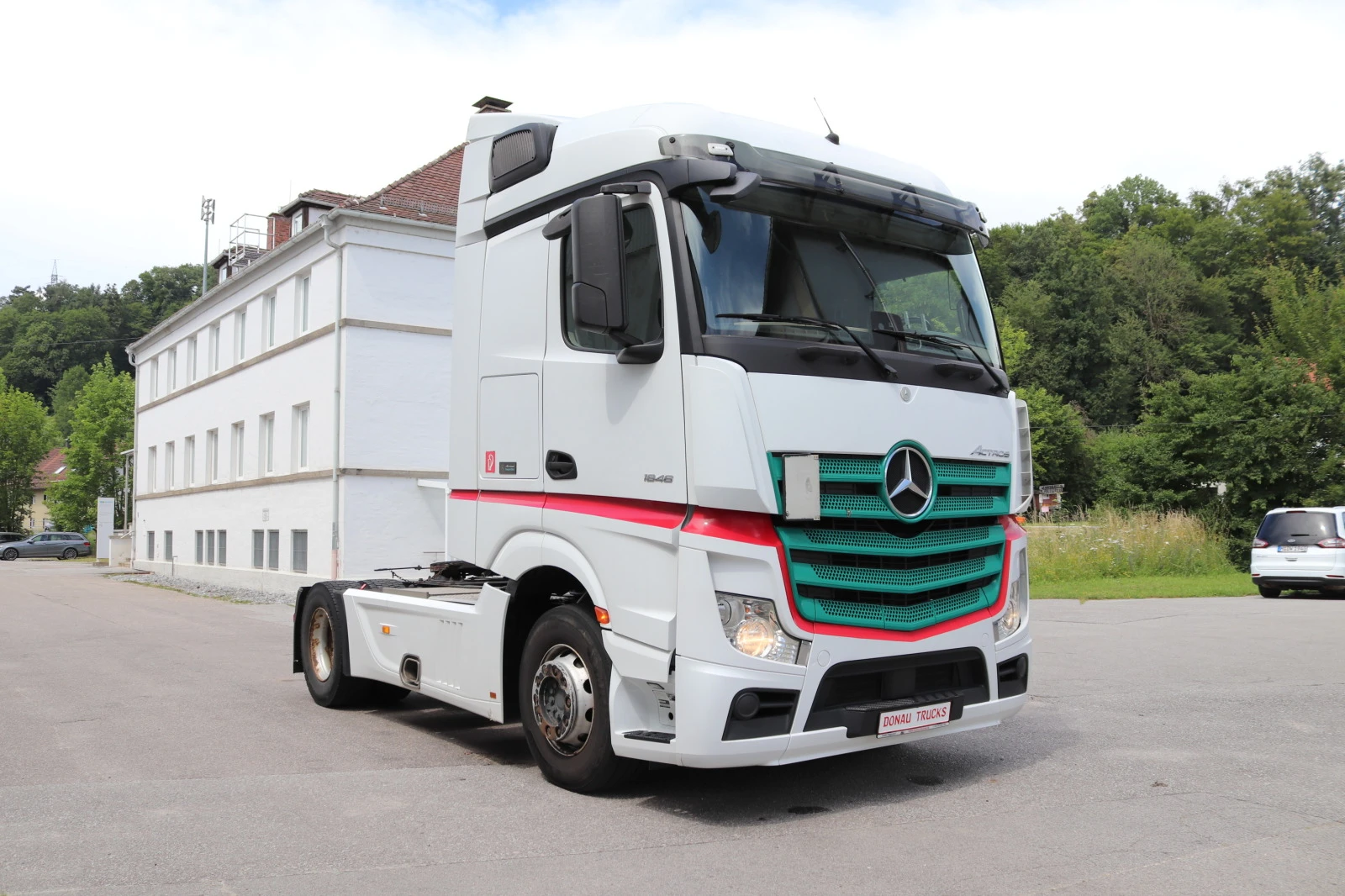 Mercedes-Benz Actros 1846 Champion Edition - изображение 2