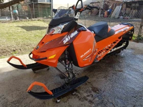Ski-Doo Summit