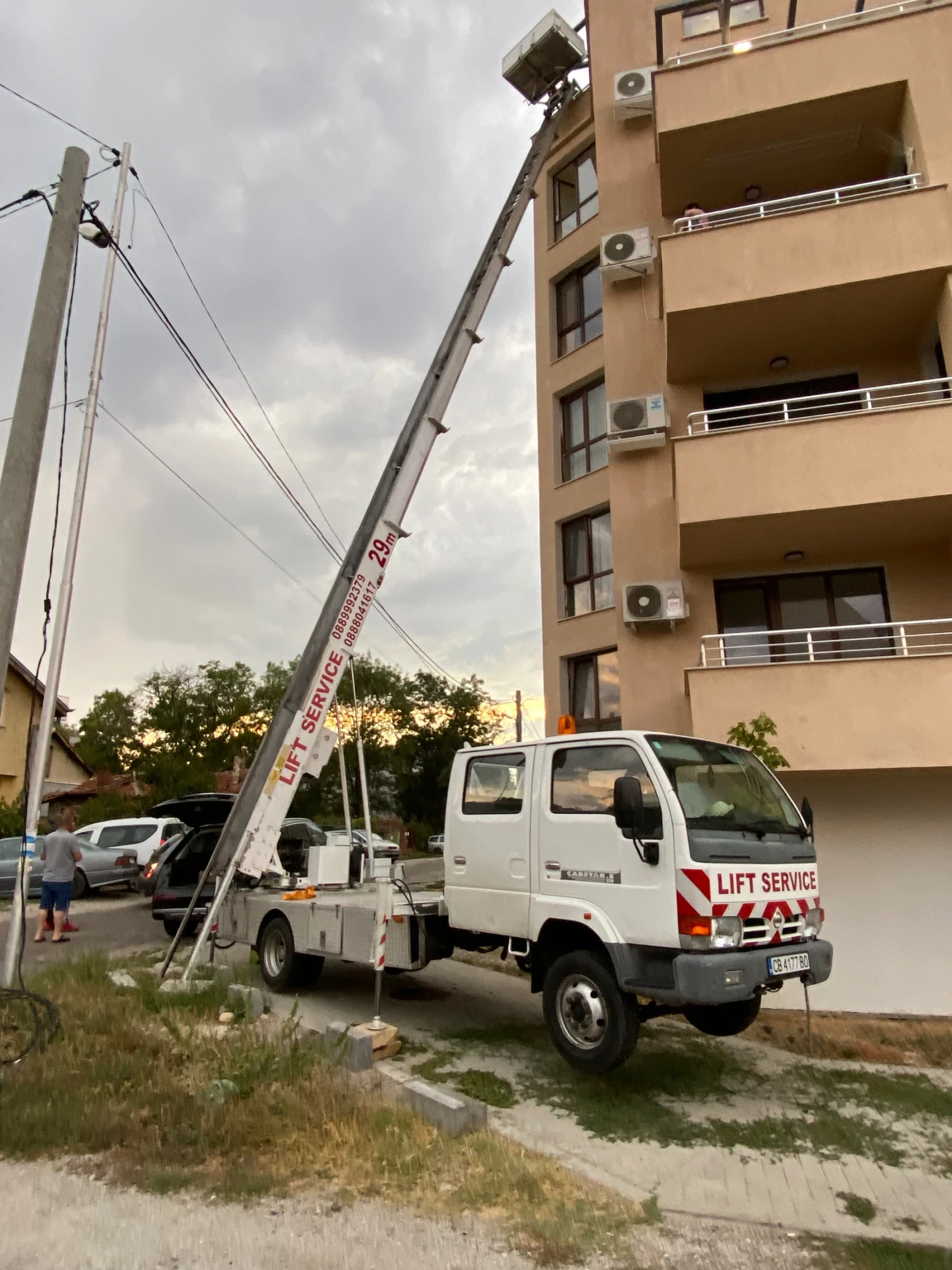 Автовишка Друга марка Мобилен асансьор - изображение 5