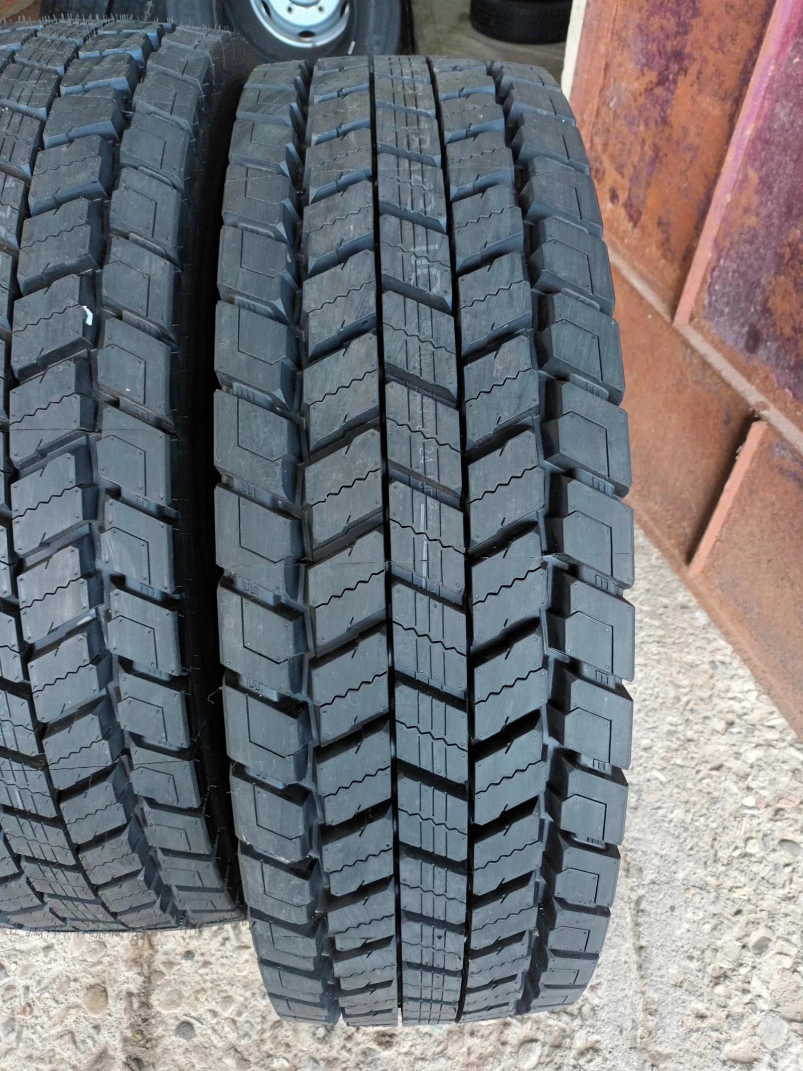 ���� 315/80R22.5 | Mobile.bg � ����������� 4