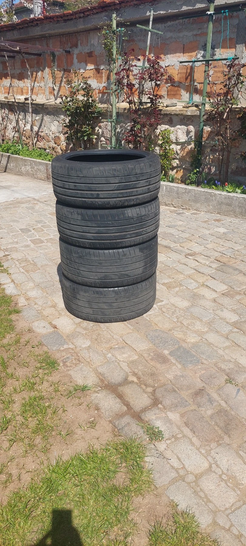 Гуми Летни 245/40R20, снимка 8 - Гуми и джанти - 54797743