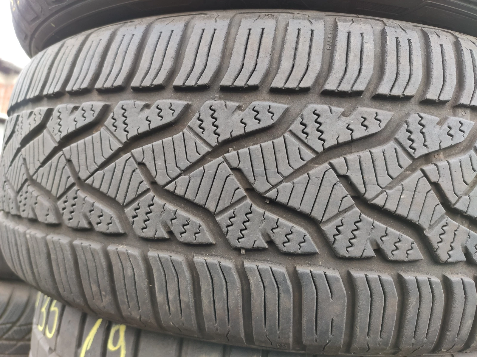 Гуми Всесезонни 215/55R17