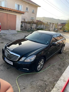 Mercedes-Benz E 350 4Матик, снимка 17