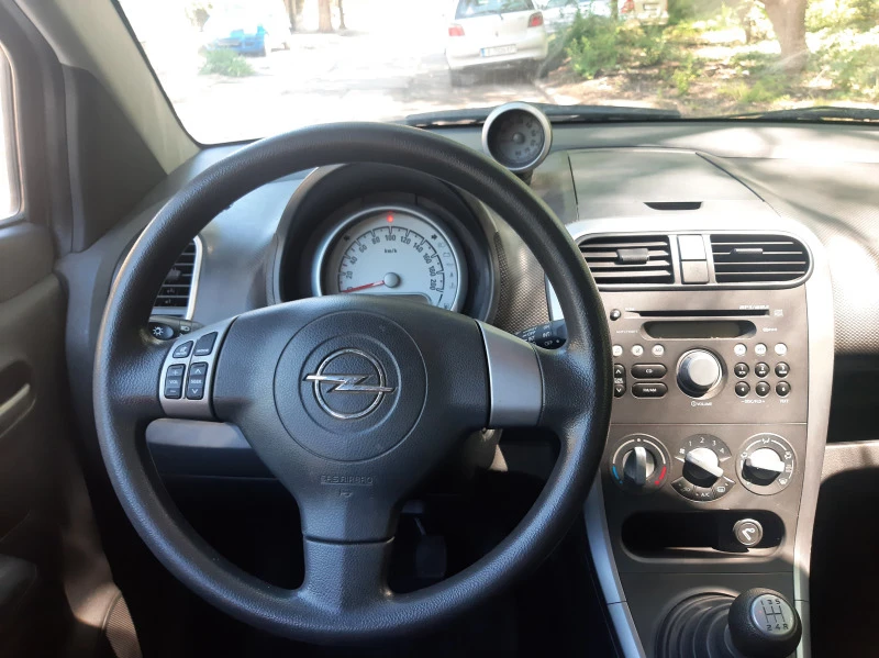 Opel Agila 1.0i, снимка 14 - Автомобили и джипове - 47598586