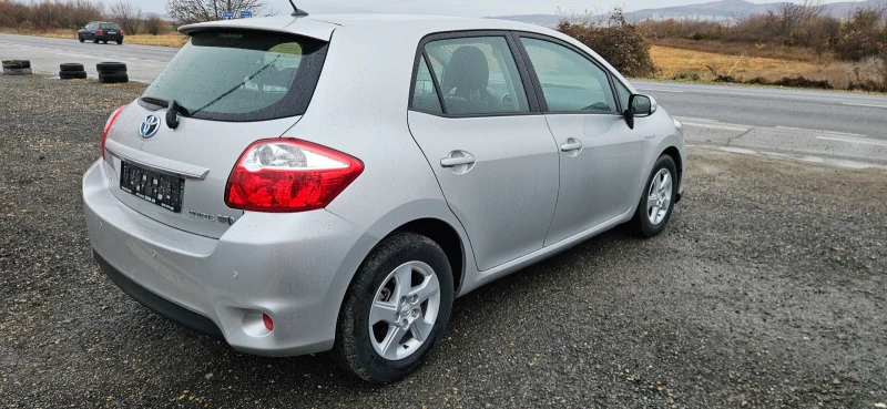 Toyota Auris 1.8 HYBRID SWISS , снимка 4 - Автомобили и джипове - 48199152