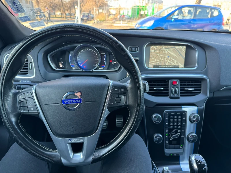 Volvo V40 R-design , снимка 12 - Автомобили и джипове - 48556589