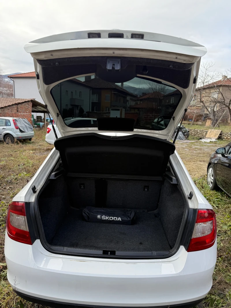 Skoda Rapid, снимка 15 - Автомобили и джипове - 52054451