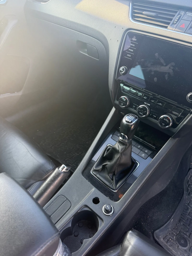 Skoda Octavia 2.0TDI 150кс CRM 4X4, снимка 10 - Автомобили и джипове - 52066891