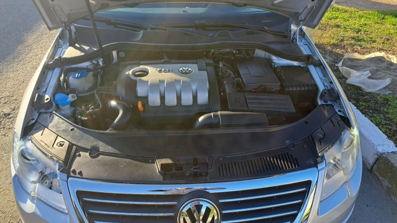 VW Passat 2.0 TDI, снимка 11 - Автомобили и джипове - 52340323