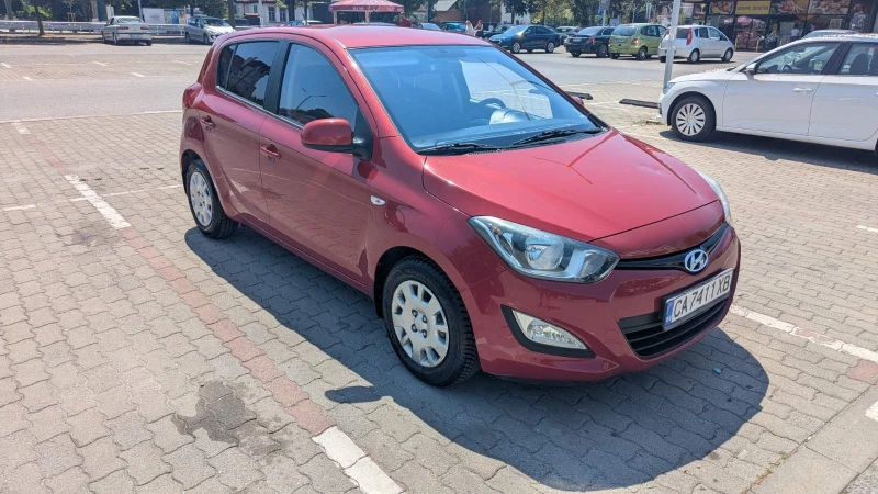 Hyundai I20, снимка 3 - Автомобили и джипове - 52417040