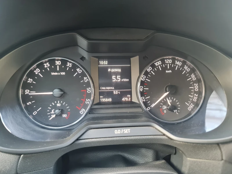 Skoda Octavia 1.6tdi, снимка 4 - Автомобили и джипове - 52748377