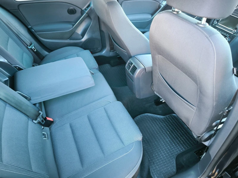 VW Golf Т.D.i-105k.c.НАВИ, КЛИМАТРОНИК, ЕВРО 5В-5%!, снимка 13 - Автомобили и джипове - 52809019