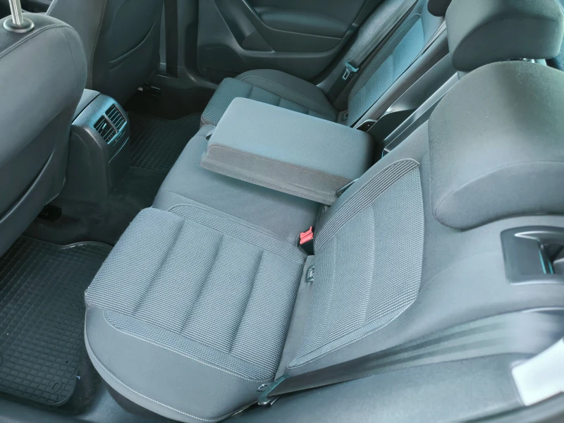 VW Golf Т.D.i-105k.c.НАВИ, КЛИМАТРОНИК, ЕВРО 5В-5%!, снимка 12 - Автомобили и джипове - 52809019
