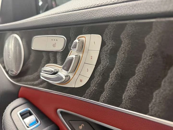 Mercedes-Benz C 43 AMG V6 3.0L BITURBO 4MATIC CUIR TOIT NAV 362HP, снимка 15 - Автомобили и джипове - 54668162